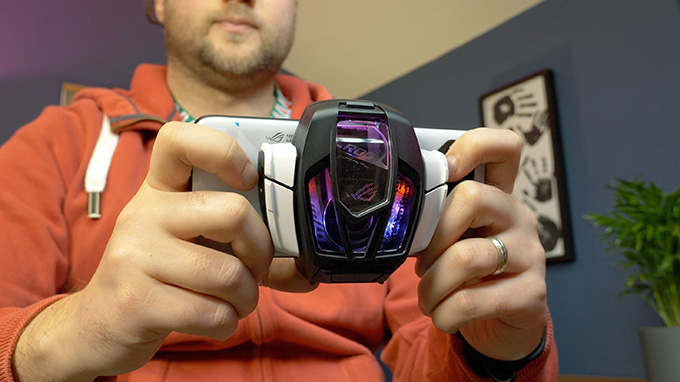 Asus cũng đã cải thiện và mở rộng hệ thống làm mát