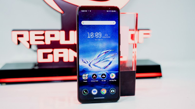 Màn hình cải tiến, âm thanh vượt trội nhưng phần mềm hơi “chán”