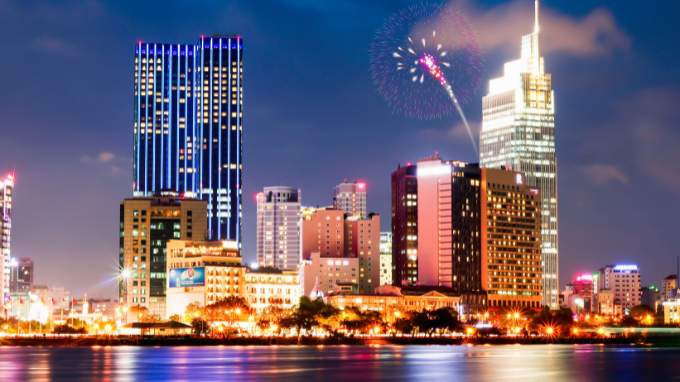 Các điểm bắn pháo hoa ở các điểm khác dọc Sài Gòn dịp lễ