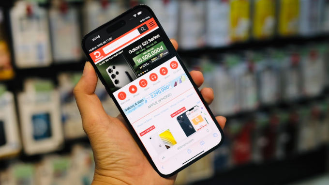 Điện thoại nóng bất thường