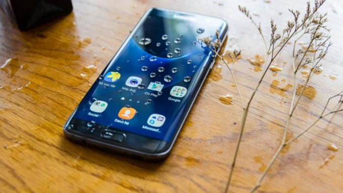 Cách kiểm tra điện thoại Samsung còn khả năng kháng nước không
