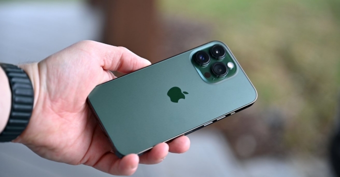 Top điện thoại hợp mạng mộc iPhone 3 Pro Max