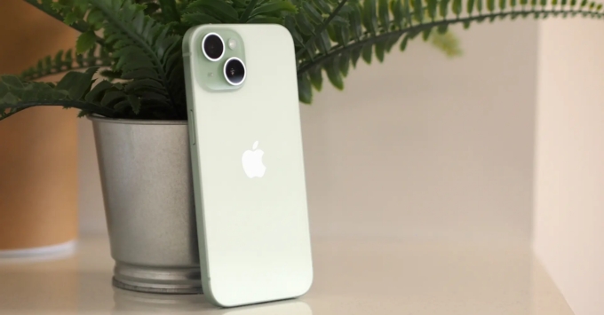 Top điện thoại hợp mạng mộc iPhone 15