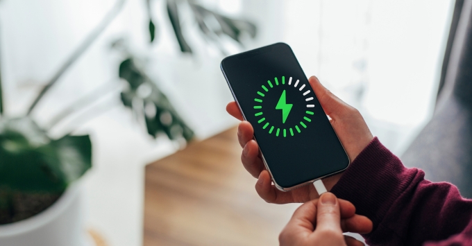 Lý do nên dùng điện thoại sạc nhanh?