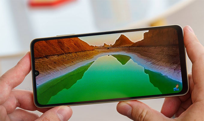 Màn hình Galaxy A06 sử dụng tấm nền PLS LCD 6.7 inch