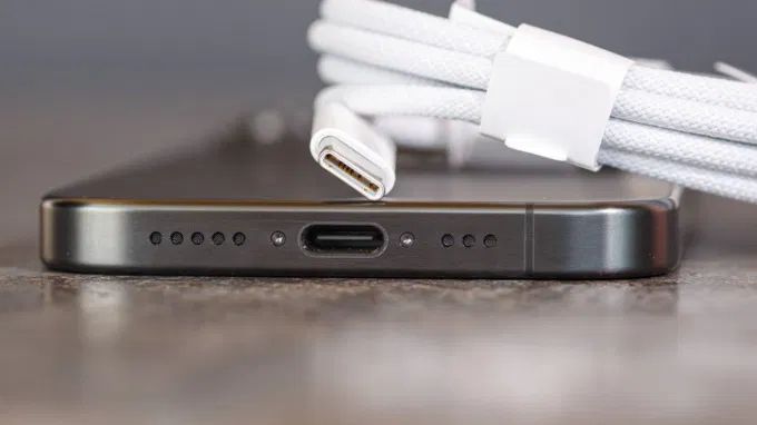 Thời gian pin iPhone 17 sạc đầy là bao nhiêu?