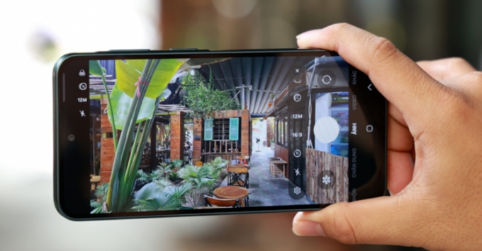 Samsung Galaxy A37 camera chính 50MP, hỗ trợ chống rung OIS, chụp ảnh sắc nét cả ngày và đêm