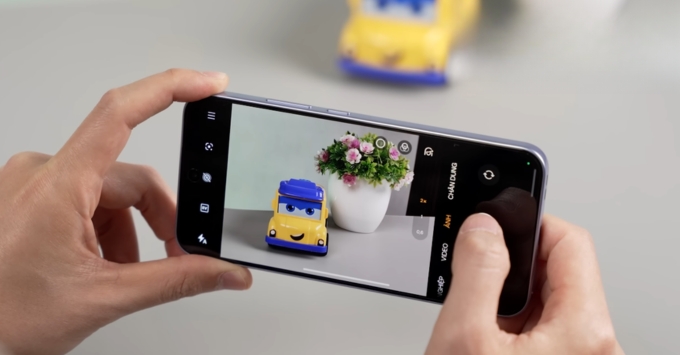 Samsung Galaxy A57 5G camera chính 50MP hỗ trợ chống rung OIS, camera góc siêu rộng và macro, camera selfie sắc nét tích hợp AI làm đẹp