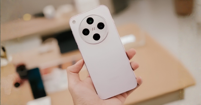 OPPO Find X8s Plus là Top điện thoại pin trên 6000mAh đáng mua nhất 2026