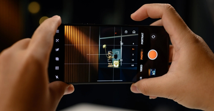 Hệ thống camera OPPO Find X8s hỗ trợ chụp chân dung, quay video chất lượng cao, camera trước 32MP selfie rõ nét