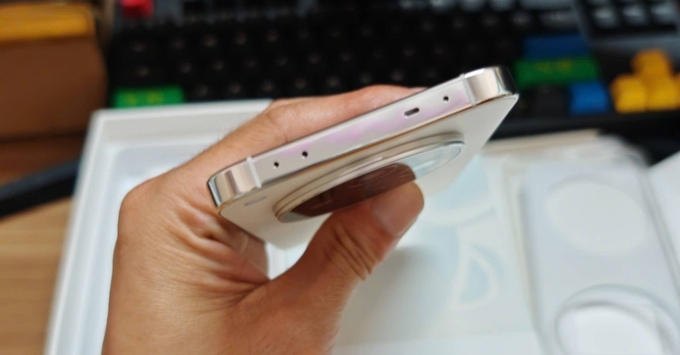 OPPO Find X8s cũ là lựa chọn tuyệt vời cho người dùng muốn trải nghiệm flagship nhỏ gọn, hiệu năng cao (Dimensity 9400+) và camera Hasselblad chất lượng với mức giá hợp lý (khoảng 11-13 triệu VNĐ)
