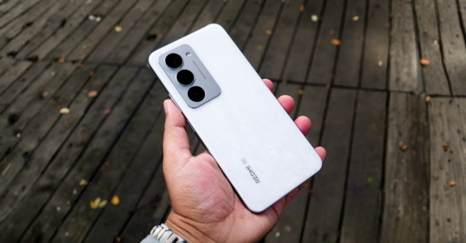 Redmi 15 5G làTop điện thoại pin trên 6000mAh đáng mua nhất 2026