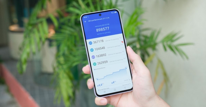 Hiệu năng Samsung Galaxy A37 5G với chip Exynos 1480 8 nhân, GPU Xclipse 530, RAM 8GB, chạy Android 16 mượt mà, hỗ trợ 5G và đa nhiệm ổn định