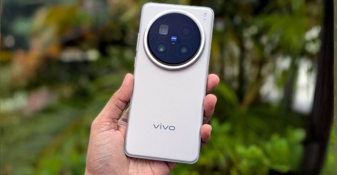 Vivo X200 Pro Mini thuộc Top điện thoại Vivo cũ đáng mua nhất