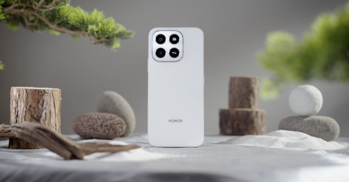 Điện thoại HONOR X6c thiết kế hiện đại, mặt lưng nhám chống bám vân tay, khung viền chắc chắn