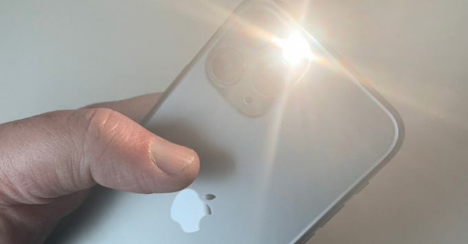 Kích hoạt đèn flash LED cung cấp một nguồn sáng liên tục và vô cùng ổn định cho hệ thống ống kính