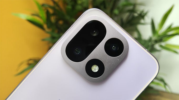 Điện thoại được trang bị 3 ống kính đều 50MP