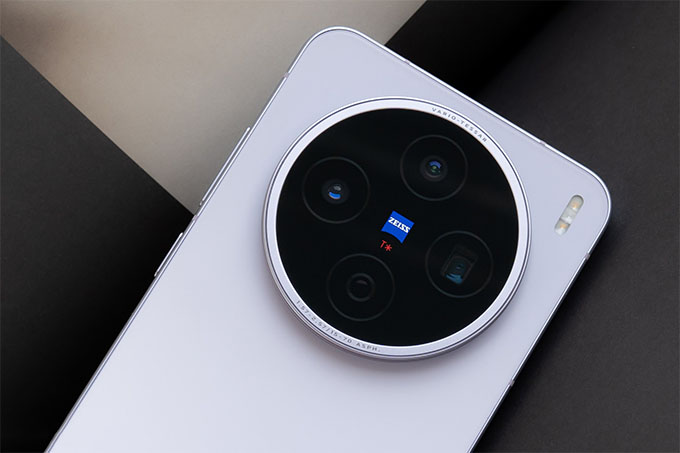 Hệ thống camera trên Vivo X200s là điểm sáng lớn