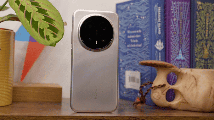 Honor Magic 8 Pro 99% mặt lưng nhám mờ sang trọng, 