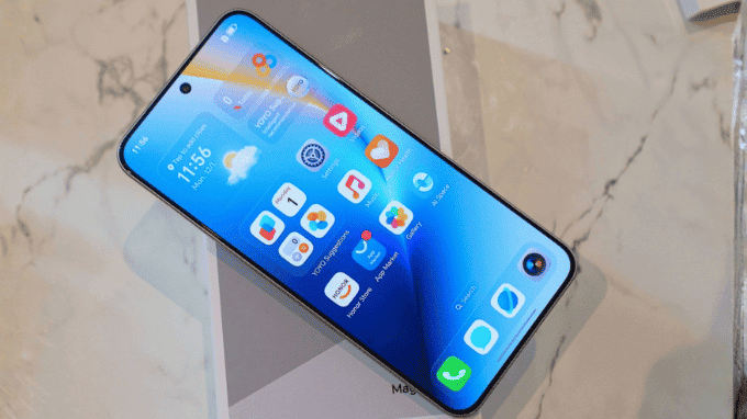 Màn hình AMOLED 185Hz rực rỡ của Honor Win RT