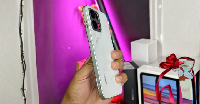 Oppo K15 Pro thiết kế mỏng nhẹ, khung viền bo cong, mặt lưng kính sang trọng, màu sắc hiện đại