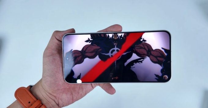 Màn hình phẳng OLED 6.83 inch độ phân giải 1.5K tần số quét 165Hz siêu mượt và độ sáng 3500 nits trên điện thoại gaming Redmi K90 Max.