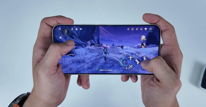 Trải nghiệm chơi game trên Redmi K90 Max sử dụng chip MediaTek Dimensity 9500 tiến trình 3nm chip đồ họa D2 kết hợp hệ thống quạt tản nhiệt chủ động.