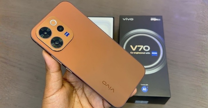 Vivo V70 mang lại trải nghiệm phần mềm mượt mà, ổn định trên nền tảng Android với vi xử lý Snapdragon 7 Gen 4