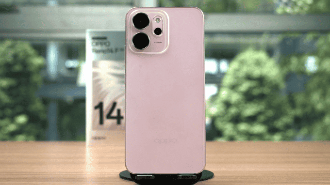 Thiết kế OPPO Reno14 F gradient trẻ trung, cầm lâu không mỏi tay