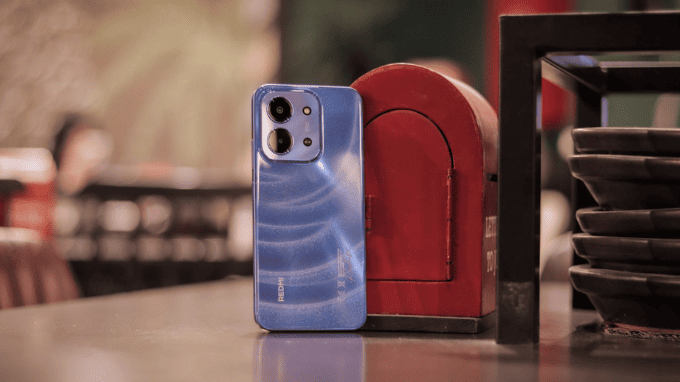 Thiết kế Redmi 15C mỏng 7,99mm thanh thoát và hiện đại