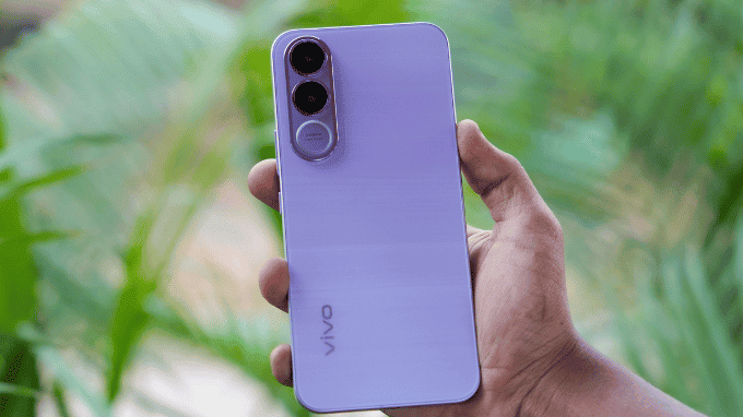 Thiết kế Vivo V70 FE mỏng 7.59mm dù pin 7000mAh 