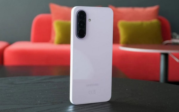 3 mẫu điện thoại Android giá rẻ cấu hình mạnh mẽ hơn Samsung Galaxy A37