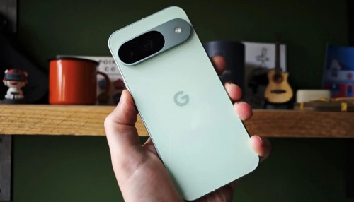 Lỗ nhỏ trên đỉnh điện thoại Pixel 9 là gì? Công dụng ít người biết đến