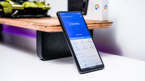 Mở hộp và trên tay Pixel 7a trước sự kiện Google I/O 4 ngày, đầu tiên và duy nhất tại Việt Nam