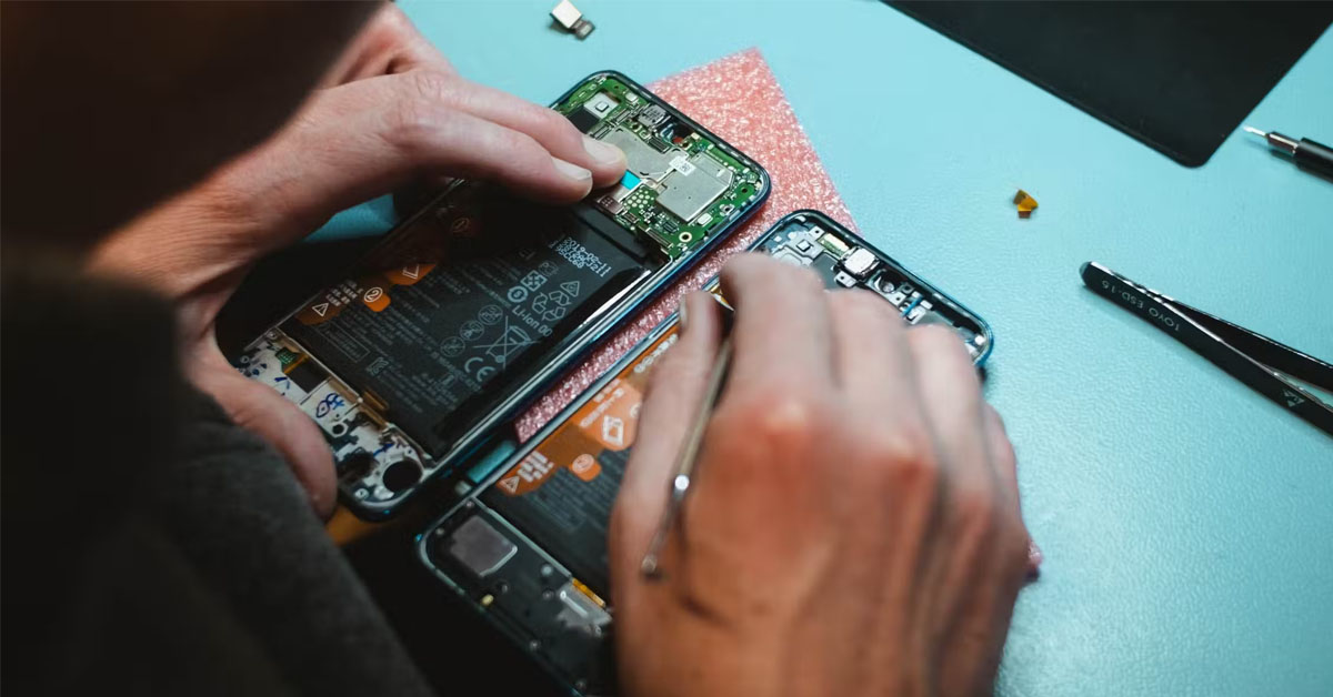 iFixit sẽ chấm dứt quan hệ đối tác tự sửa chữa với Samsung