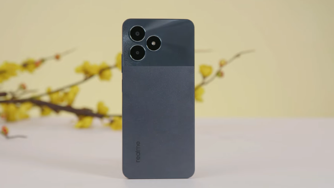 Điện thoại giá rẻ Realme Note 50 chụp ảnh tốt trong tầm giá