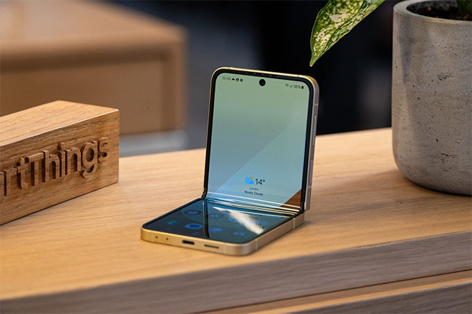 Galaxy Z Flip 7 FE gây thất vọng với thông số kỹ thuật