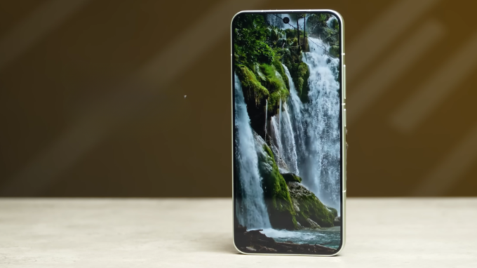 Xiaomi 15 với khả năng hiển thị đủ hài lòng