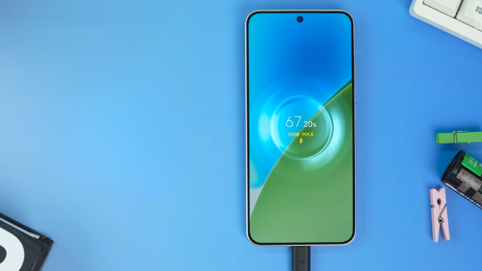 Dung lượng pin hai máy có độ lệch lớn