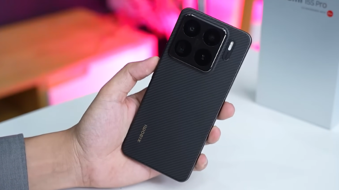 Thiết kế Xiaomi 15S Pro hiện đại với kích thước lớn