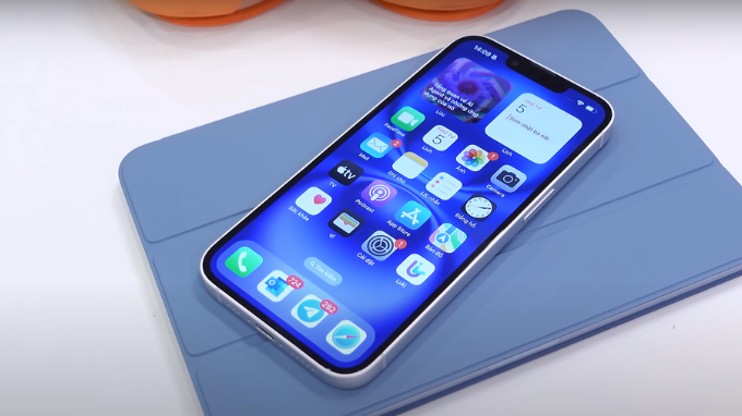 Tính năng AI của iPhone 16e tinh tế và tích hợp sâu