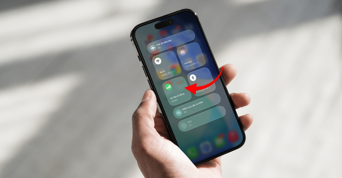 Khắc phục lỗi TikTok không vào được trên điện thoại bằng cách Đổi mạng Wi-Fi hoặc chuyển sang dữ liệu di động (4G/5G)