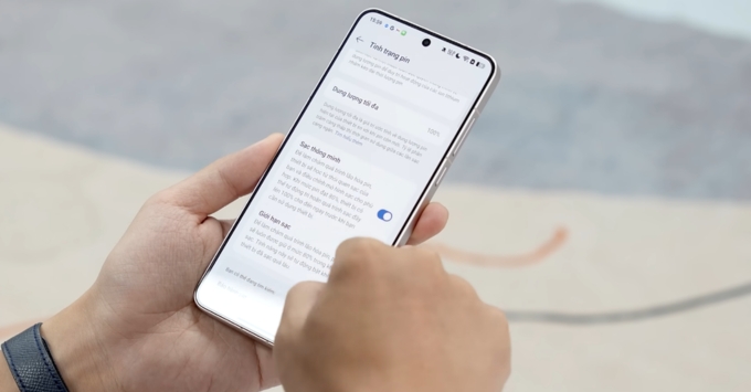 Pin OPPO Find X8 Ultra 6100mAh, sạc nhanh 100W, sạc không dây 50W, sạc ngược tiện lợi