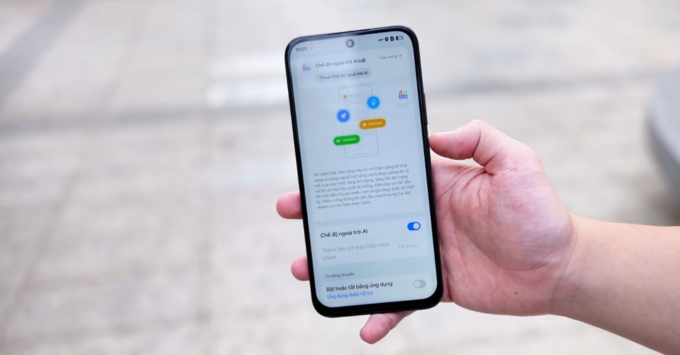 realme C100 chạy hệ điều hành realme UI 7.0 trên nền Android 16, tích hợp AI Netpilot tối ưu kết nối mạng, AI hình ảnh, làm mát nhanh AI, đèn thông báo thông minh Smart Light và Google Lens hỗ trợ trải nghiệm thông minh toàn diện.