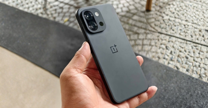 dien-thoai-oneplus-13t-5g-didongmy-10