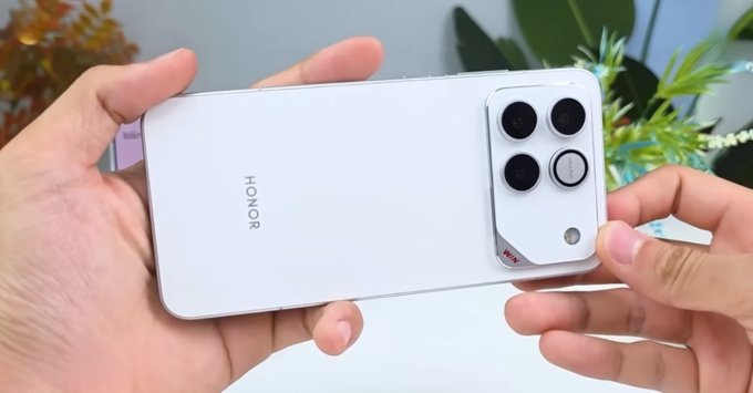 Hiệu năng chơi game mượt mà trên điện thoại Honor Win nhờ chip xử lý Snapdragon đời mới