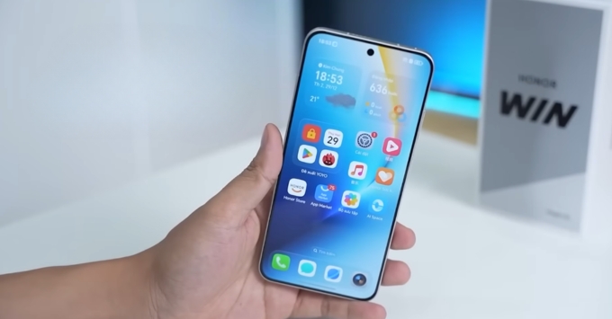 Bạn nên chọn Honor Win (phiên bản tiêu chuẩn, không phải RT) nếu bạn là một người dùng công nghệ đòi hỏi cao về cấu hình, game thủ, hoặc cần một thiết bị