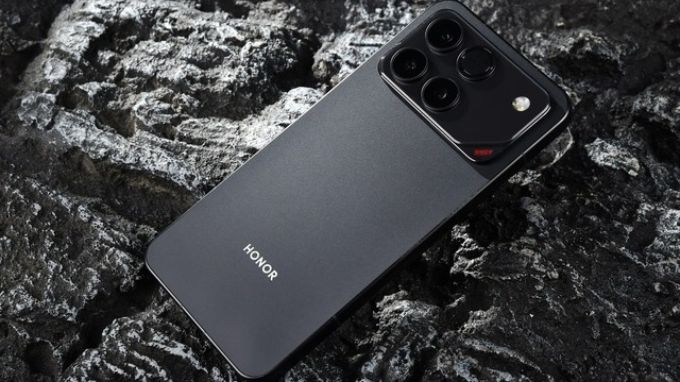 thiết kế của Honor Win và Xiaomi 15