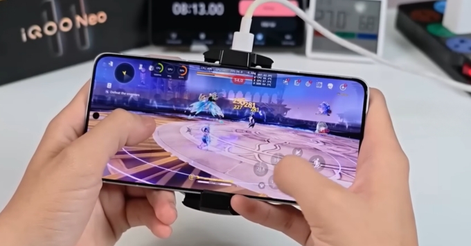 Chip đồ họa phụ Q2 độc lập nâng cao trải nghiệm chiến game mượt mà của iQOO Neo 11