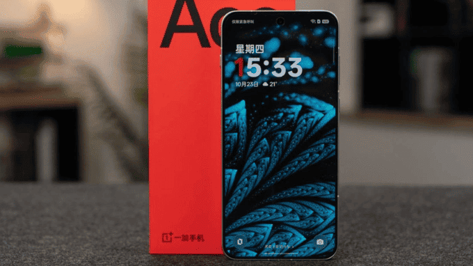 Màn hình OnePlus Ace 6 Ultra 165Hz mượt mà, lý tưởng cho game thủ